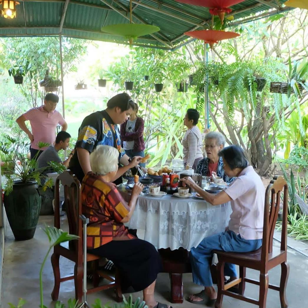 Baan Sithepaban Guesthouse Phitsanulok Exterior photo