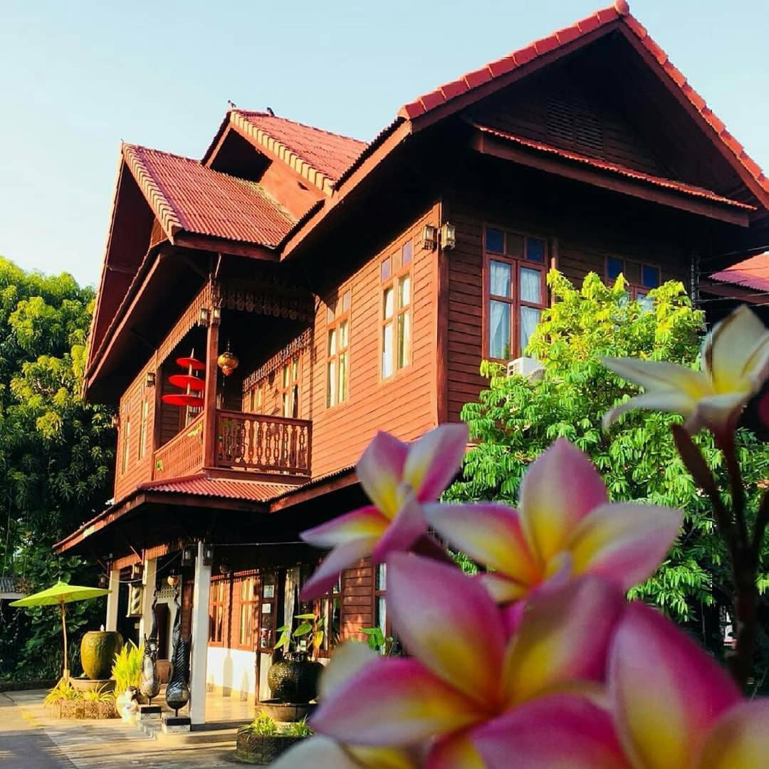 Baan Sithepaban Guesthouse Phitsanulok Exterior photo